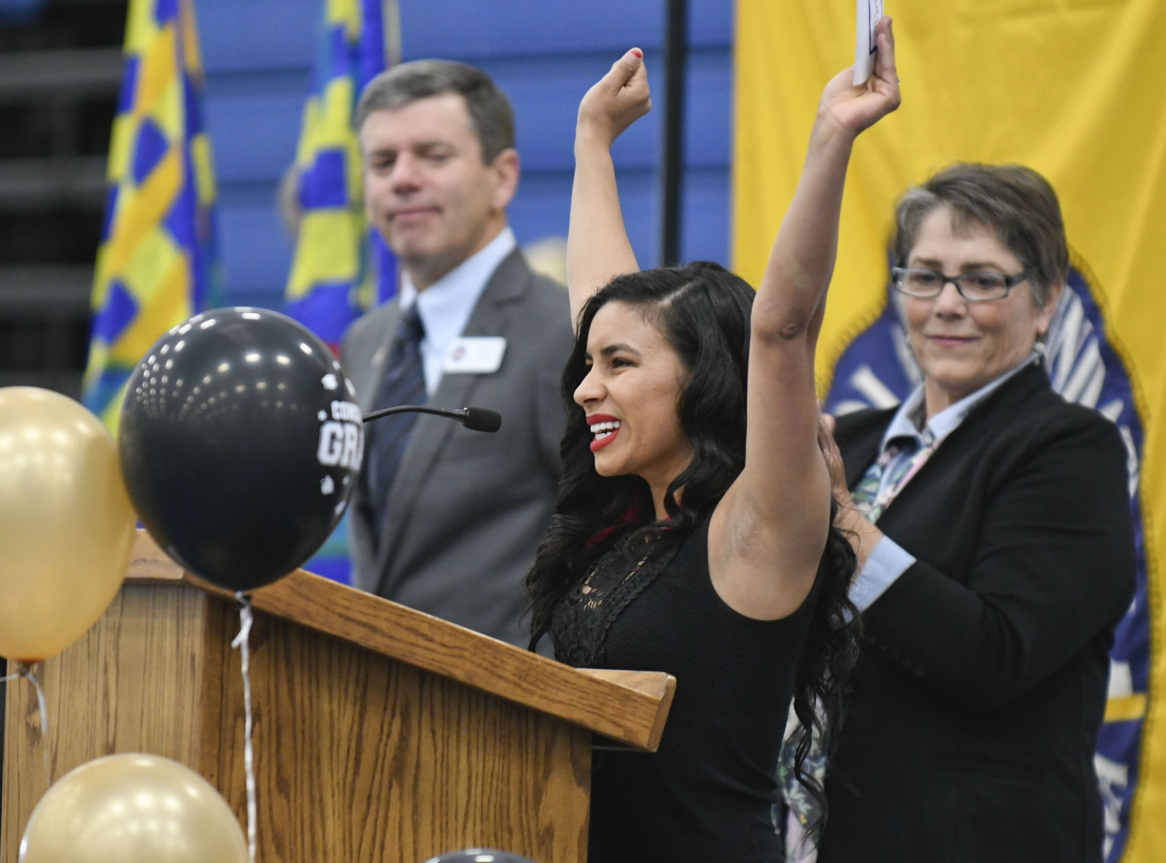 052119 Scholarship awards 01.jpg